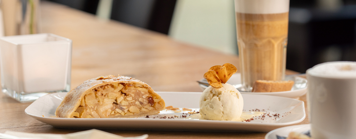 Apfelstrudel